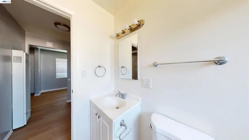 2858 Brookdale Ave, Oakland, California 94602