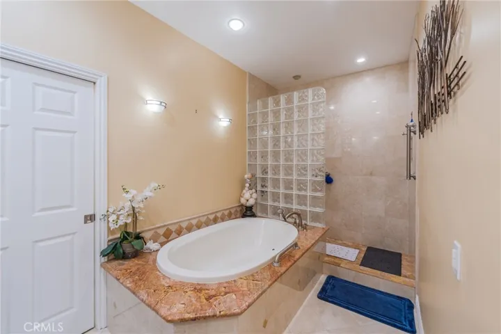 6138 James Alan, Cypress, California 90630