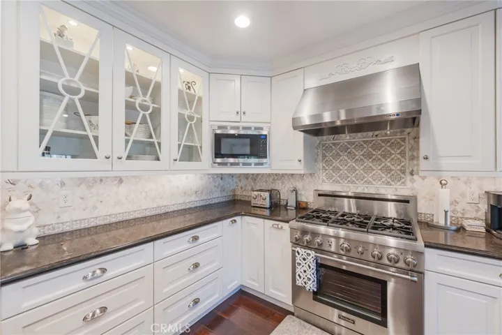 6138 James Alan, Cypress, California 90630
