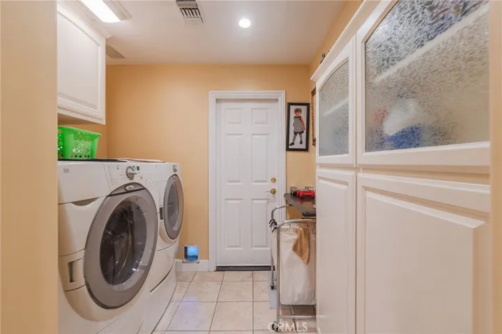 6138 James Alan, Cypress, California 90630