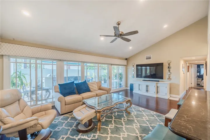 6138 James Alan, Cypress, California 90630