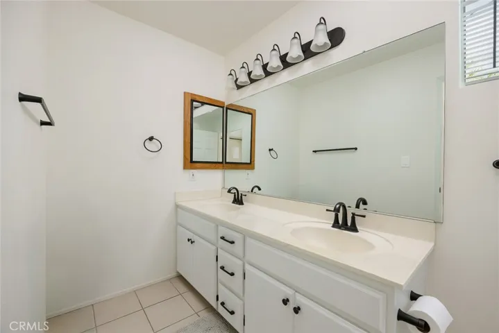 102 Harkness Avenue G, Pasadena, California 91106