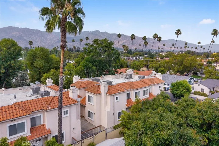 102 Harkness Avenue G, Pasadena, California 91106