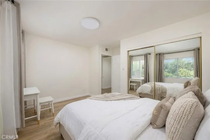 102 Harkness Avenue G, Pasadena, California 91106