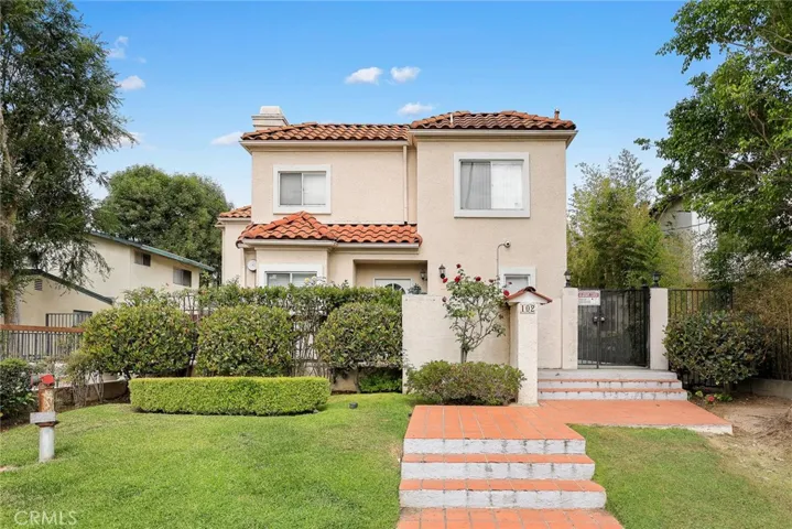 102 Harkness Avenue G, Pasadena, California 91106