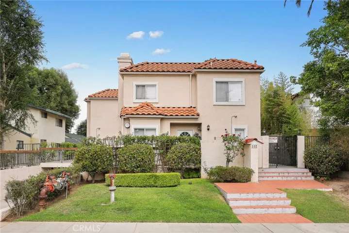 102 Harkness Avenue G, Pasadena, California 91106