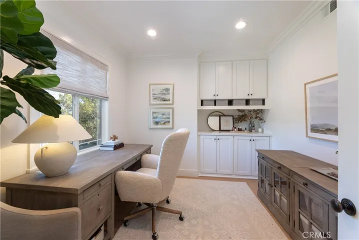 Owner's Suite Office