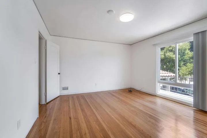 1305 Walnut Street, Alameda, California 94501