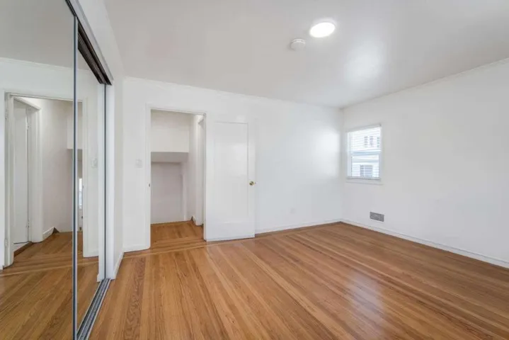 1305 Walnut Street, Alameda, California 94501