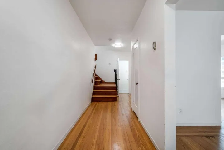 1305 Walnut Street, Alameda, California 94501
