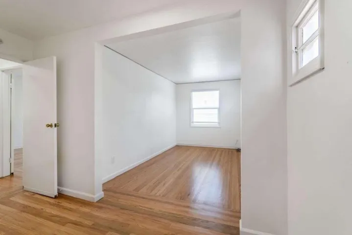 1305 Walnut Street, Alameda, California 94501