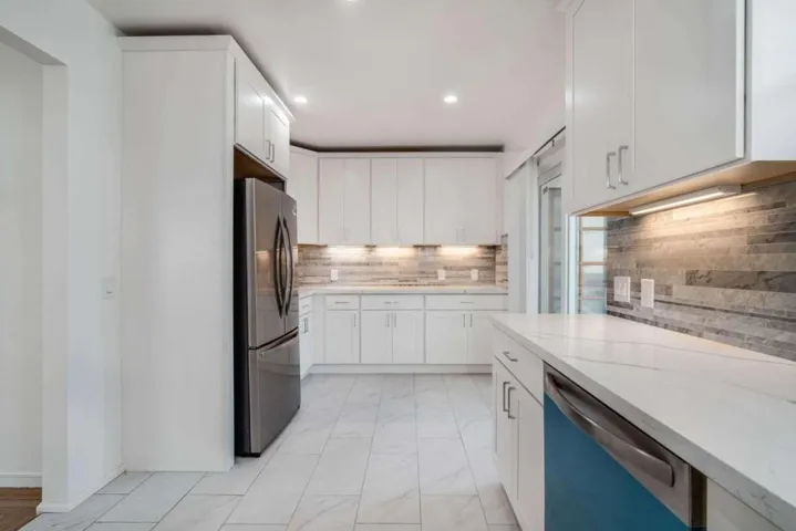 1305 Walnut Street, Alameda, California 94501