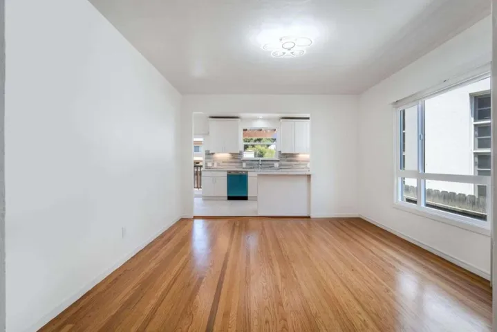 1305 Walnut Street, Alameda, California 94501