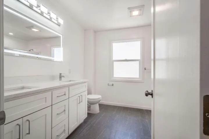 1305 Walnut Street, Alameda, California 94501