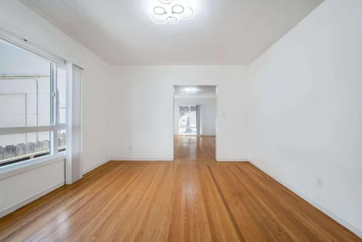 1305 Walnut Street, Alameda, California 94501