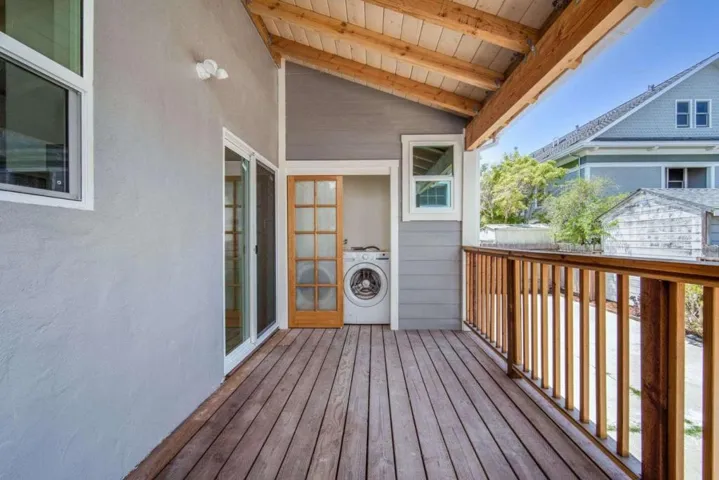 1305 Walnut Street, Alameda, California 94501
