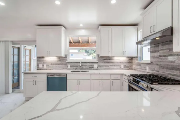 1305 Walnut Street, Alameda, California 94501