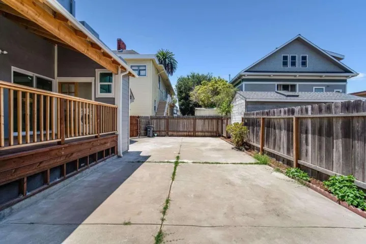 1305 Walnut Street, Alameda, California 94501