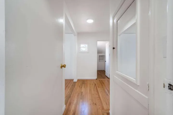 1305 Walnut Street, Alameda, California 94501