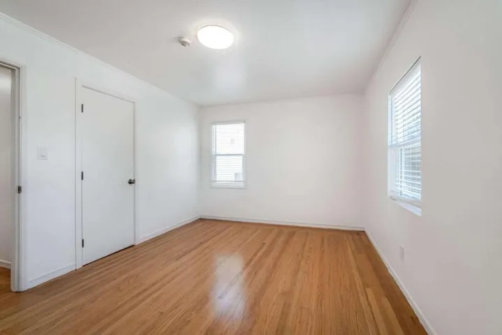 1305 Walnut Street, Alameda, California 94501