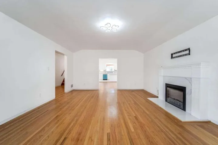 1305 Walnut Street, Alameda, California 94501