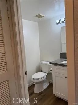 99 Oxford, Irvine, California 92612