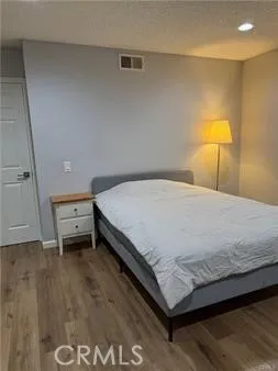 99 Oxford, Irvine, California 92612