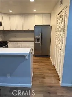 99 Oxford, Irvine, California 92612