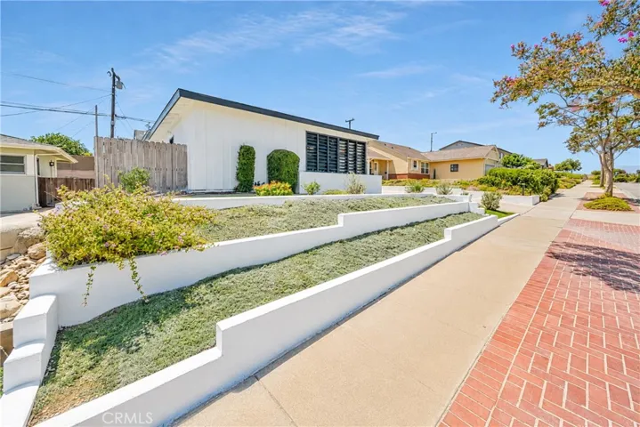 2437 Westmont, Alhambra, California 91803