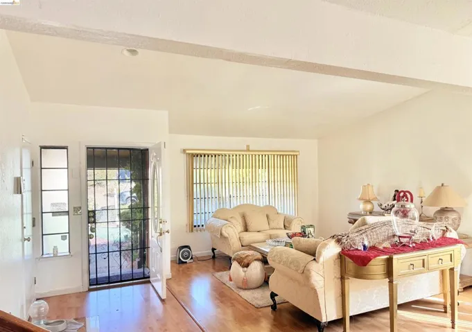 133 Meadowlark Way, Hercules, California 94547