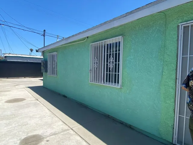 235 W 91st Street 2, Los Angeles, California 90003