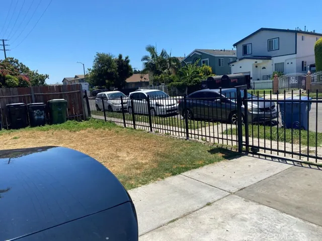235 W 91st Street 2, Los Angeles, California 90003