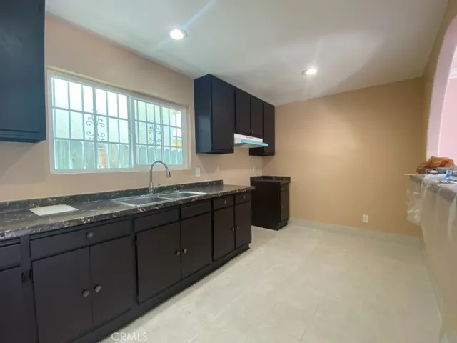 235 W 91st Street 2, Los Angeles, California 90003