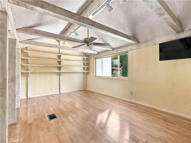 21452 Carol Sue, Saugus, California 91350
