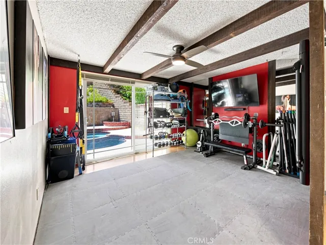 21452 Carol Sue, Saugus, California 91350
