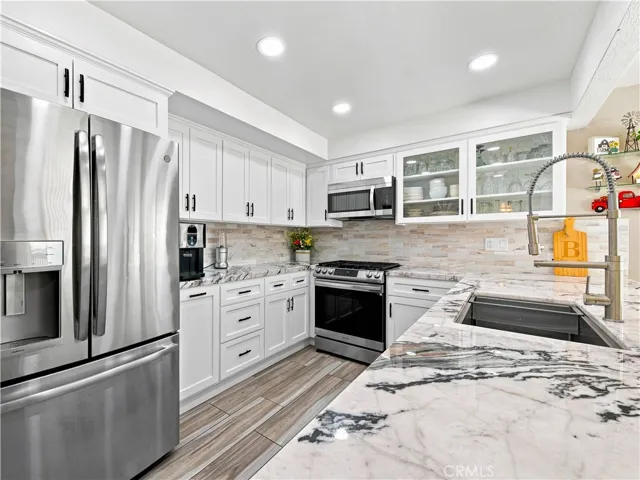 21452 Carol Sue, Saugus, California 91350
