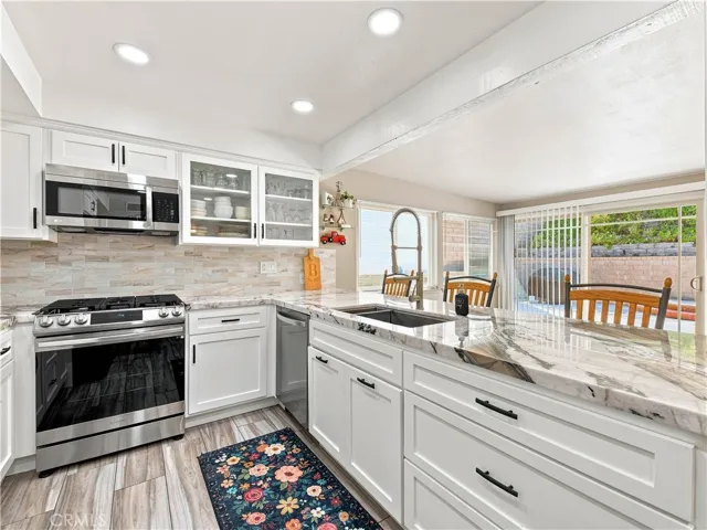 21452 Carol Sue, Saugus, California 91350