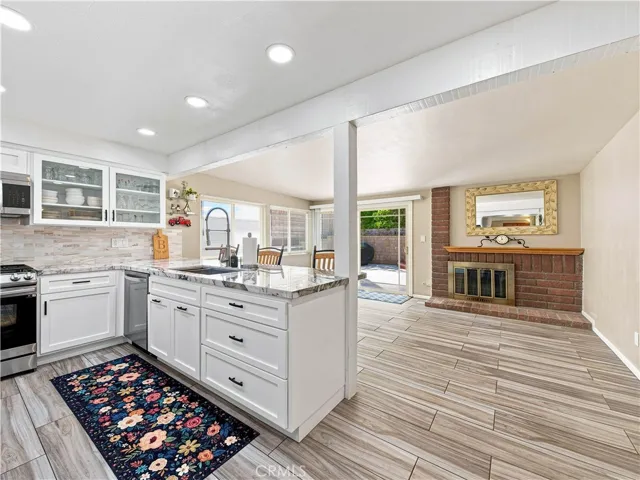 21452 Carol Sue, Saugus, California 91350