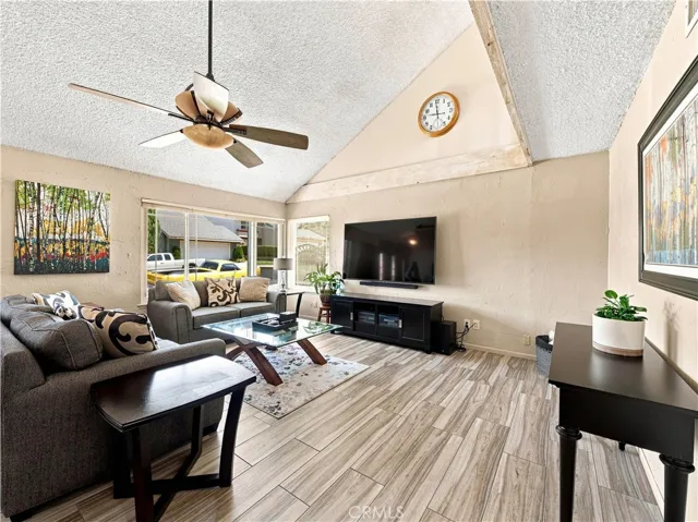 21452 Carol Sue, Saugus, California 91350