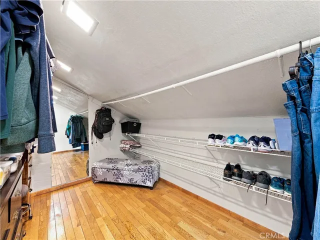 21452 Carol Sue, Saugus, California 91350