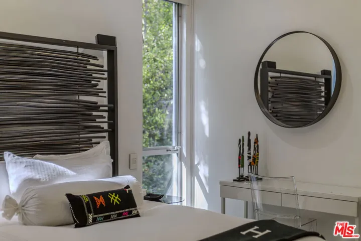 8752 Rangely Avenue, West Hollywood, California 90048