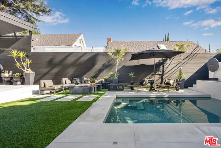 8752 Rangely Avenue, West Hollywood, California 90048