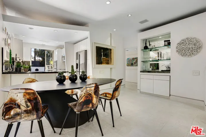 8752 Rangely Avenue, West Hollywood, California 90048