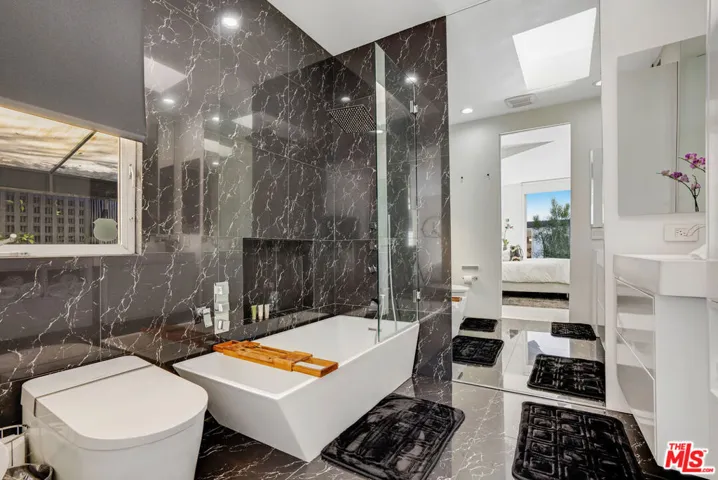 8752 Rangely Avenue, West Hollywood, California 90048