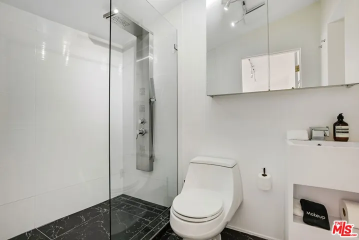 8752 Rangely Avenue, West Hollywood, California 90048
