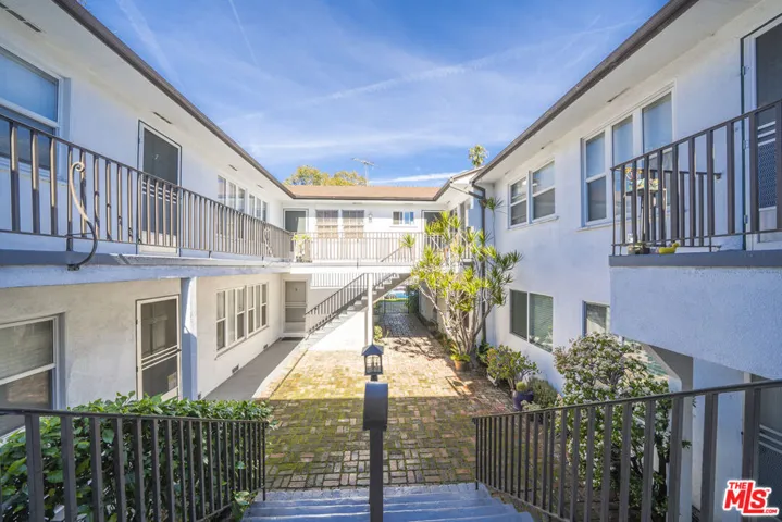 12012 Washington Place #1, Los Angeles, California 90066