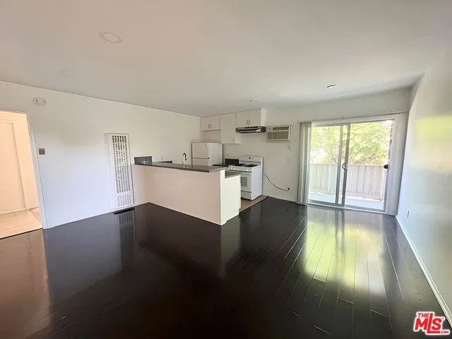 245 S Rampart Boulevard 302, Los Angeles, California 90057