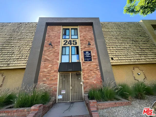 245 S Rampart Boulevard 302, Los Angeles, California 90057