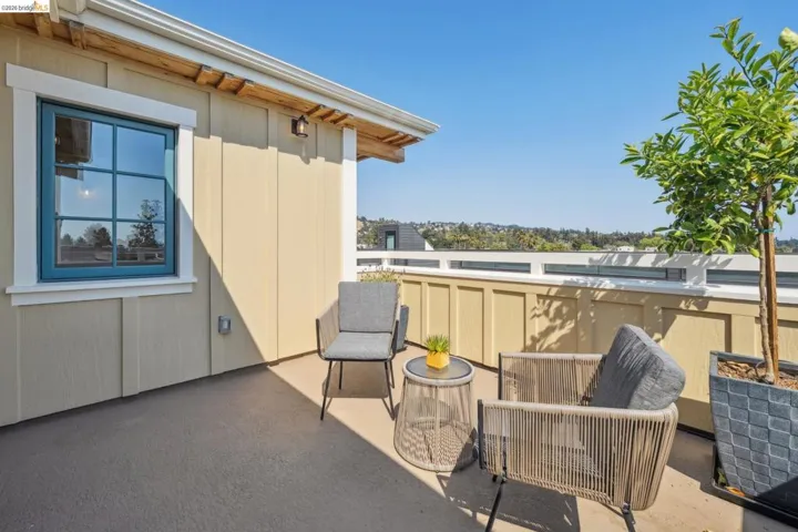 4432 Howe St, Oakland, California 94611