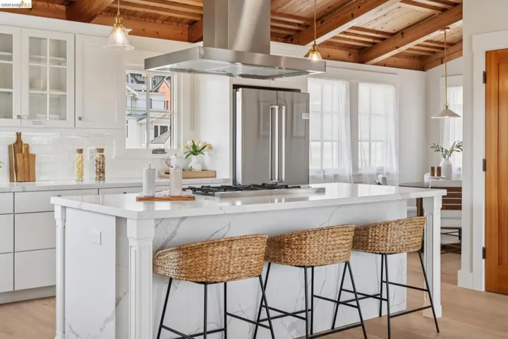4432 Howe St, Oakland, California 94611